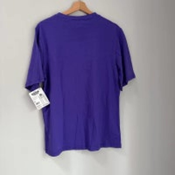 T-Shirt Adult Dustin Byte Off Stranger Things NWT XS 100% Cotton Purple - Picture 4 of 6